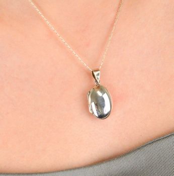 Zawieszka puzderko otwierane owalne próba 925, W 2268 Elegancka zawieszka puzderko otwierane w kształcie owalu, wykonana z wysokiej jakości srebra próby 925 (1).JPG